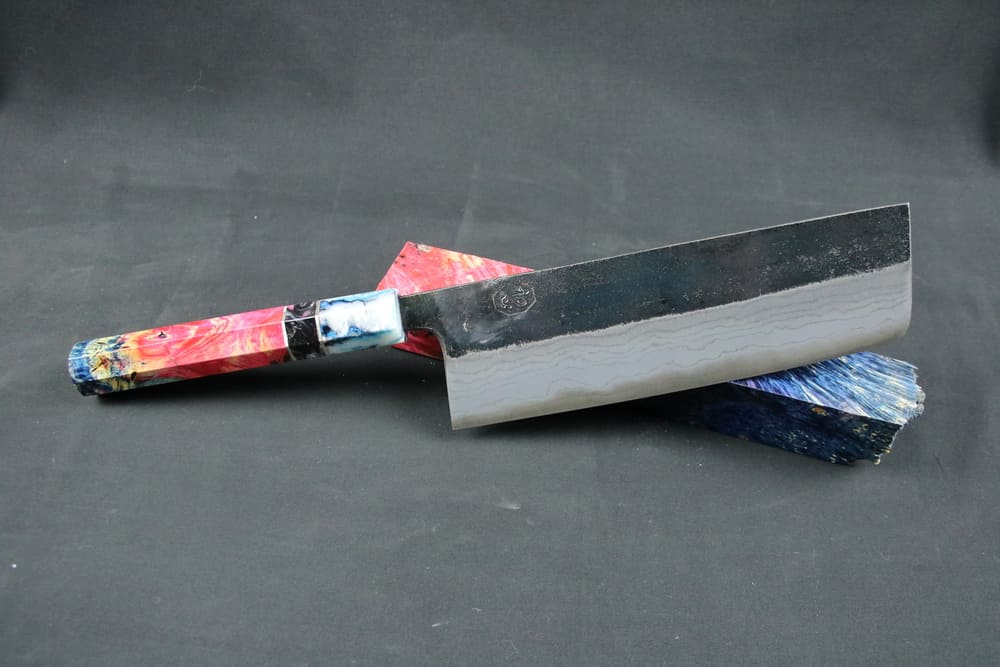 Hatsukokoro Kumokage Damascus nakiri couteau entier